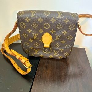 Louis Vuitton crossbody purse